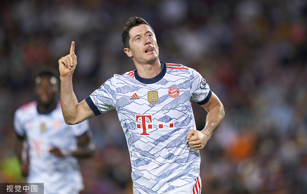 尤文图斯-拜仁官方莱万伤停4周